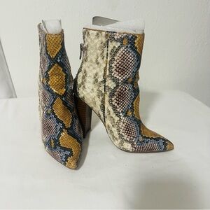 Steve Madden Women’s 5.5M Trista Snake Boots Booties EUC Statement Multicolor